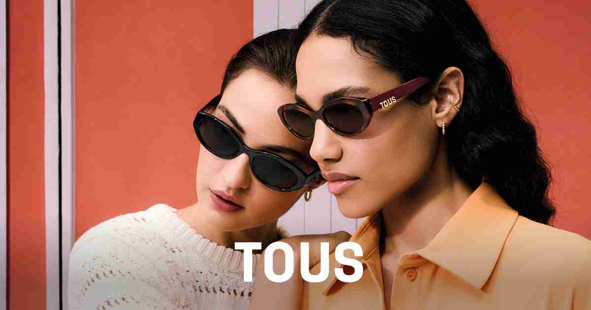 Dos modelos femeninas luciendo gafas de sol Tous de la nueva colección - Visual Quality Group.