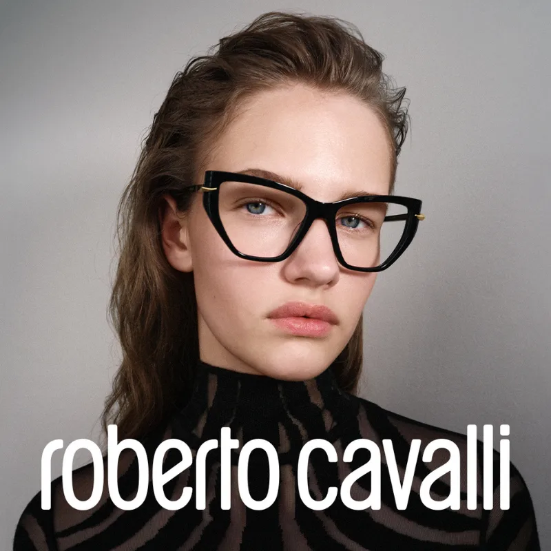 PORTADA GRADUADAS MOVIL ROBERTO CAVALLI Modelo con gafas graduadas de la firma Robero Cavalli disponibles en tu tienda Visual Quality Group